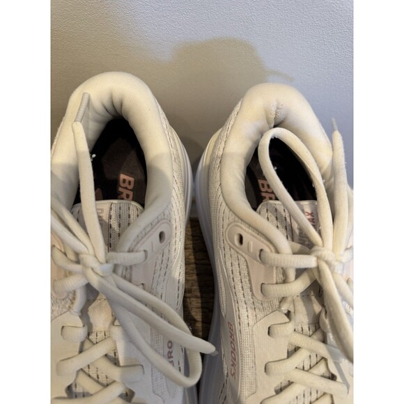 Size 9  Brooks Ghost Max 2 Wide Coconut Milk Zephyr W Running Near Mint - Picture 4 of 16